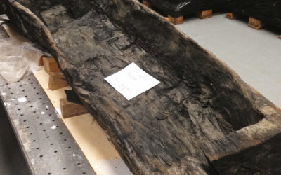 Saint-Géraud : deux sarcophages monoxyles, objets de toutes les attentions