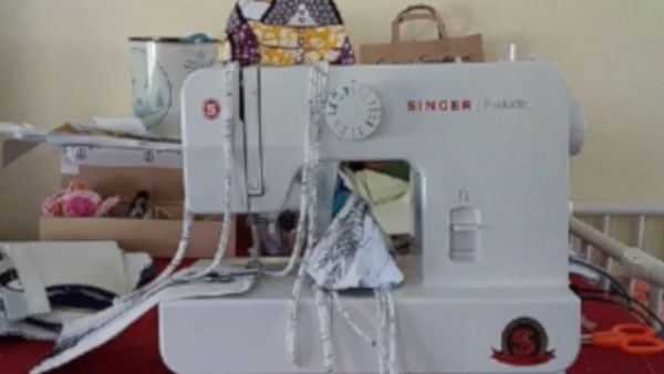 Confection de masques en tissu par des couturières aurillacoises