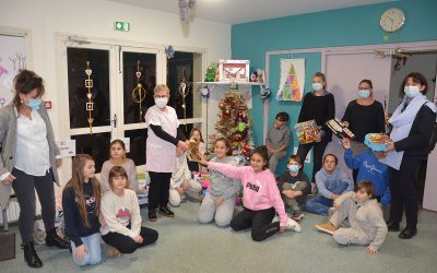 Le Conseil Municipal Enfance Jeunesse (CMEJ) remet ses dons au centre hospitalier d’Aurillac